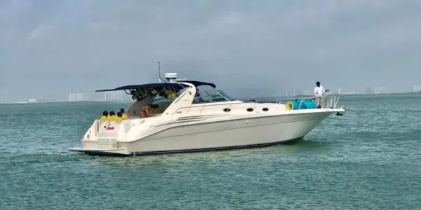 Sea Ray Sundancer 50 ft - Confort Exclusivo
